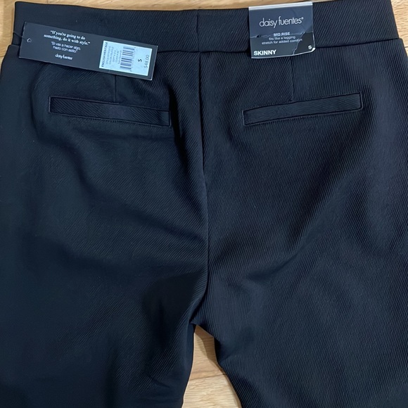 On Sale🌺Daisy Fuentes Truffle Pants - Picture 5 of 5